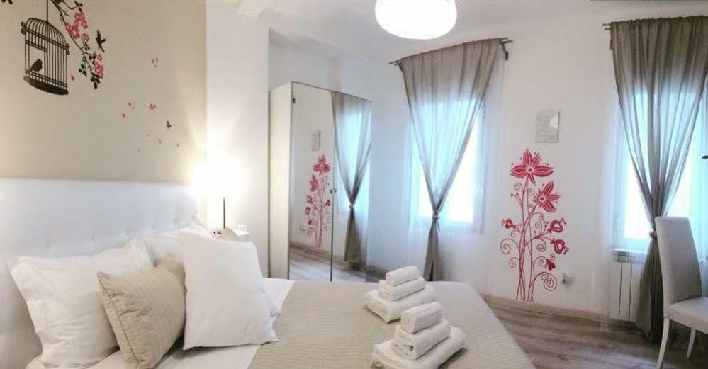 Отель Domus Italiana Рим Экстерьер фото