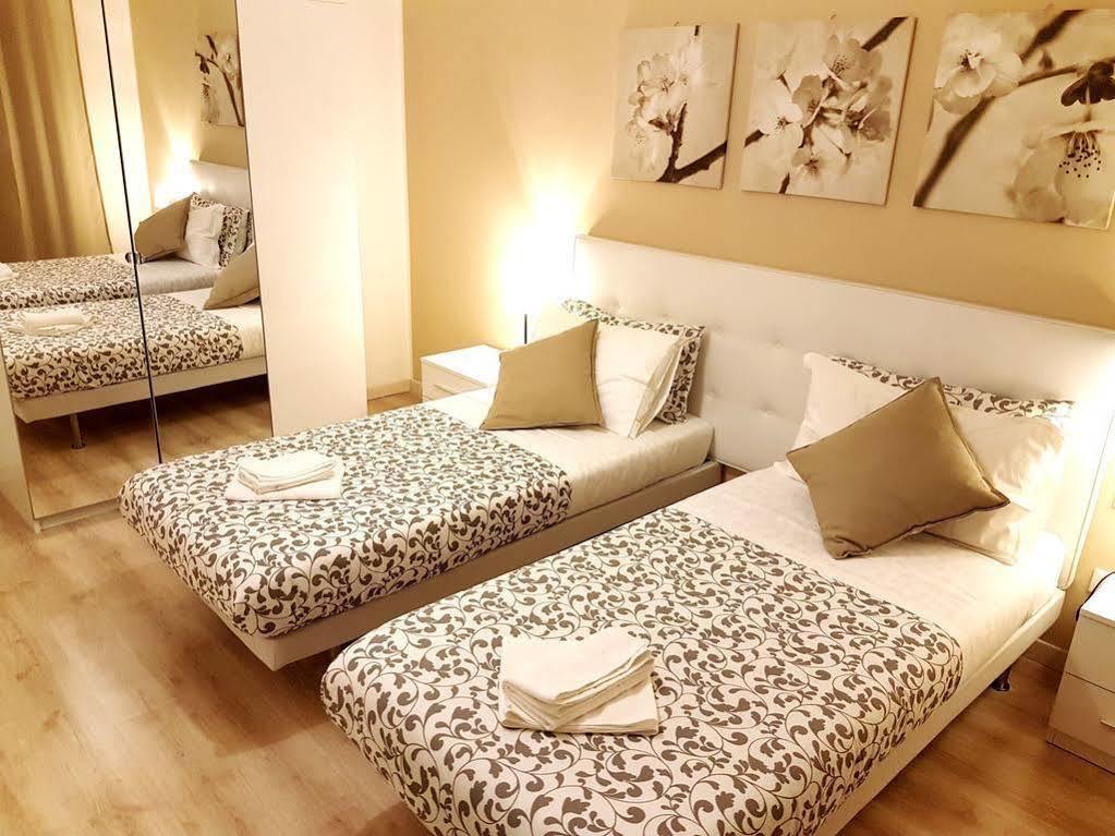 Отель Domus Italiana Рим Экстерьер фото